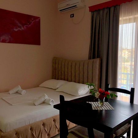 Vila Laura Pasha Villa Ksamil Ngoại thất bức ảnh