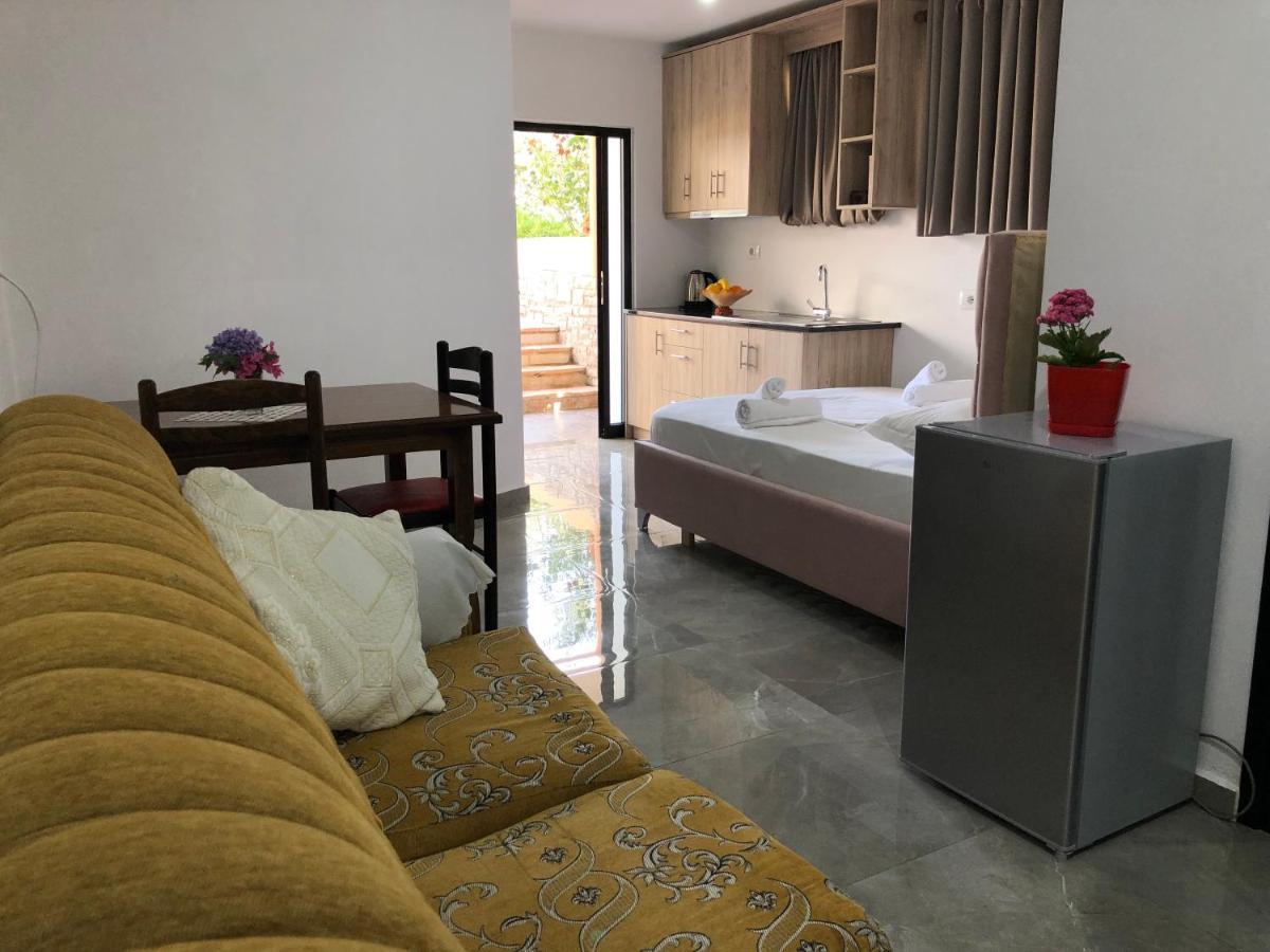 Vila Laura Pasha Villa Ksamil Ngoại thất bức ảnh